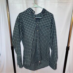 Vineyard Vines Men’s button up